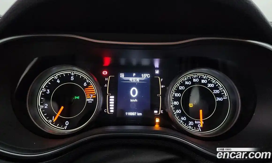 Jeep Cherokee 2018 2.4 гидро в Москве № 1838406, фото 11