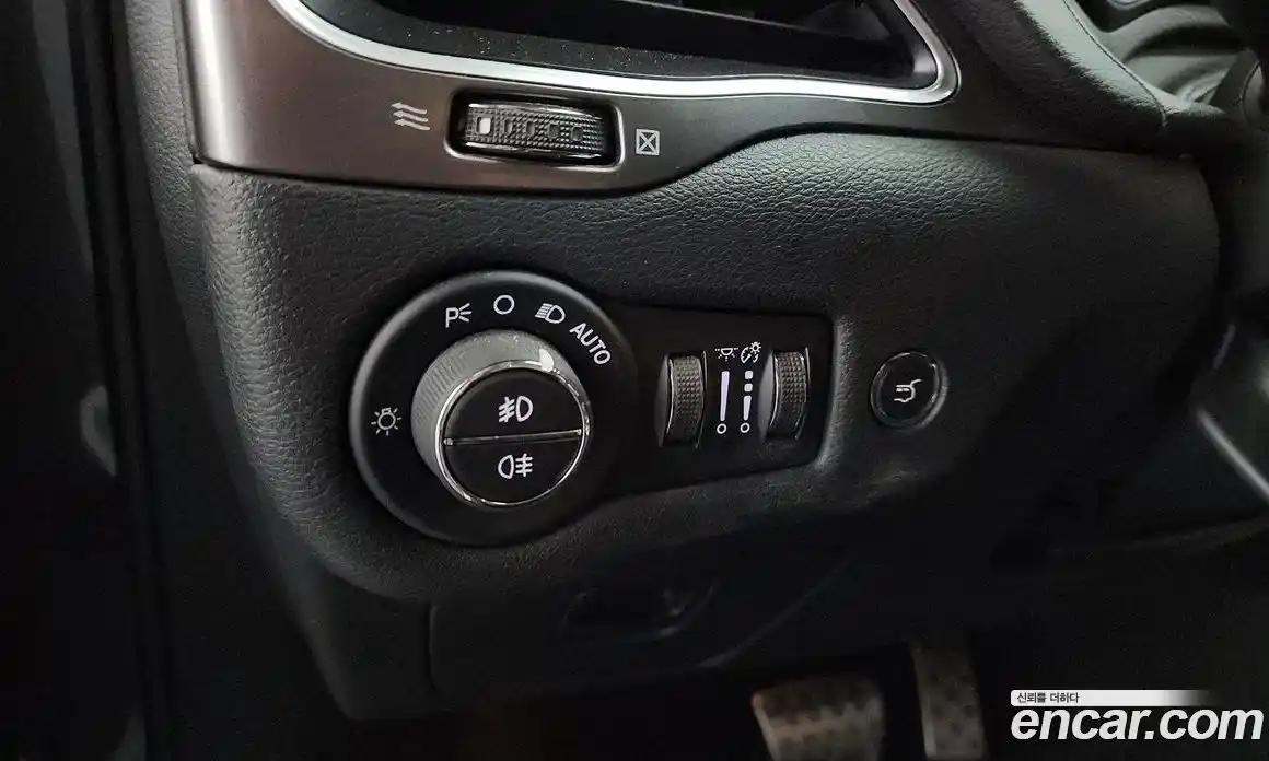 Jeep Cherokee 2018 2.4 гидро в Москве № 1838406, фото 27