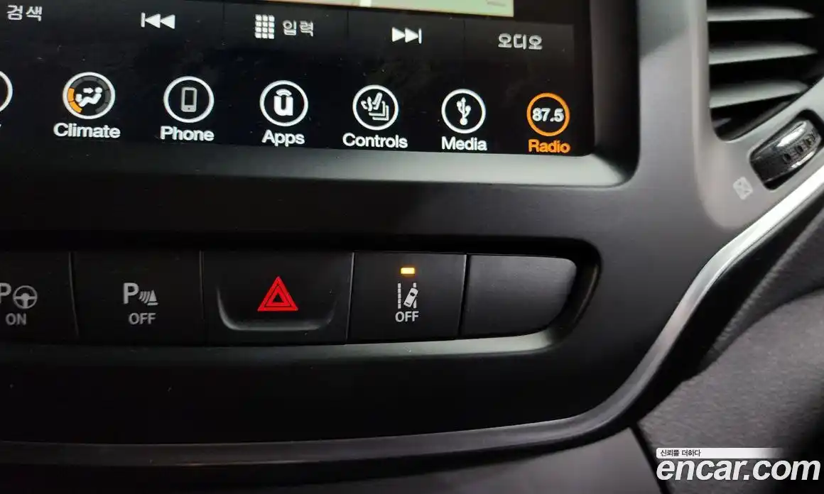 Jeep Cherokee 2018 2.4 гидро в Москве № 1838406, фото 31