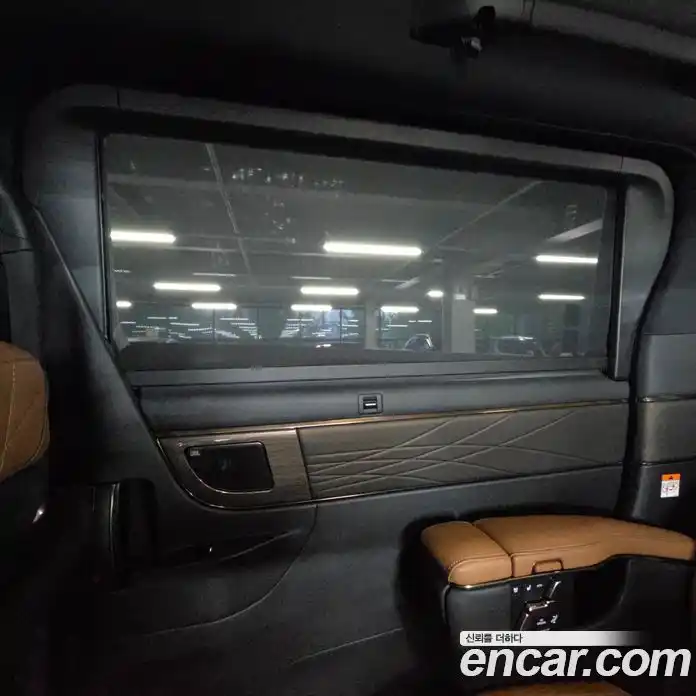 Toyota Alphard 2025 2.5 гидро в Москве № 1838543, фото 18