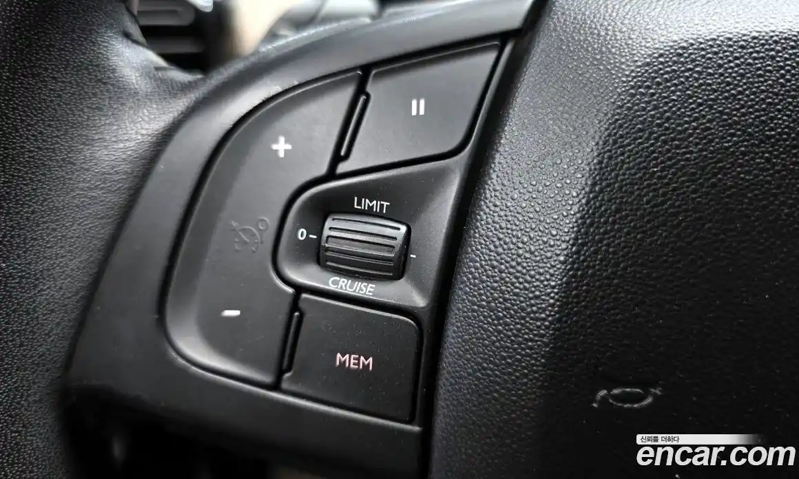 Citroen C4 Cactus 2017 1.6 гидро в Москве № 1842964, фото 22