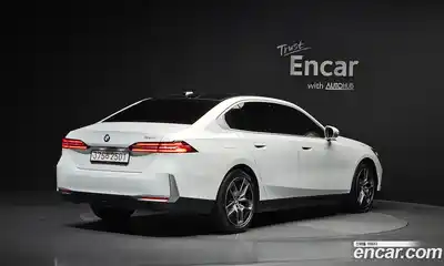 BMW 5-Series 2024 2.0 гидро в Москве № 720399, миниатюра 2