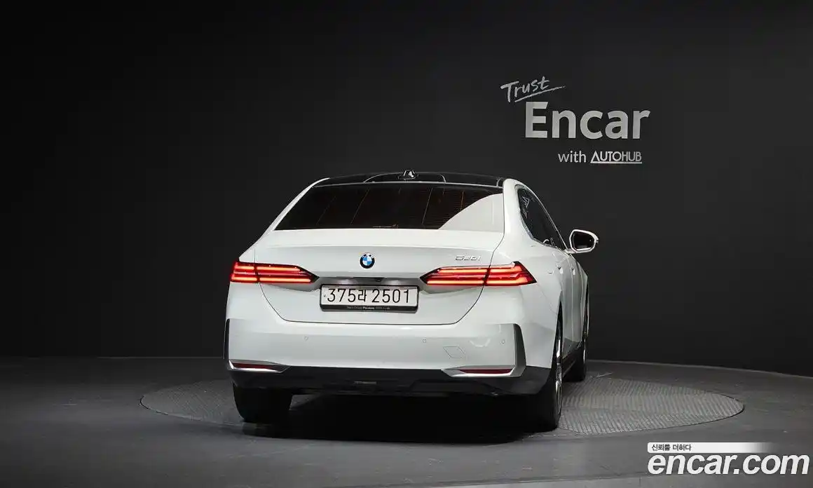 BMW 5-Series 2024 2.0 гидро в Москве № 720399, фото 4
