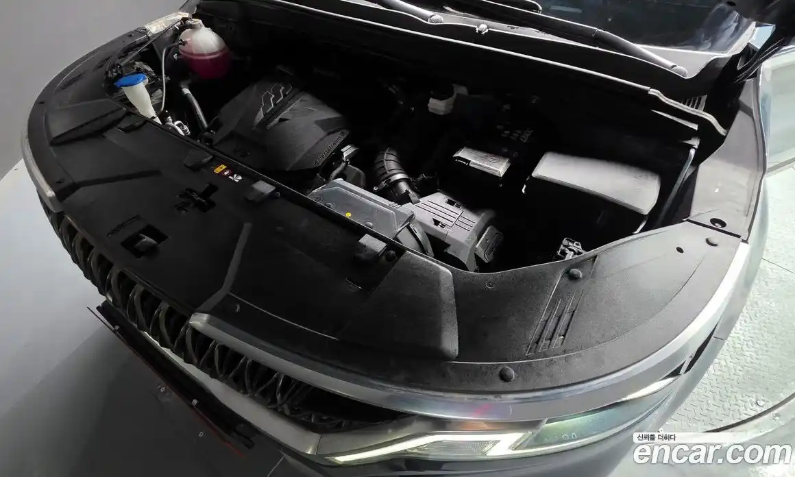 Kia Canival 2021 3.5 гидро в Москве № 1245196, фото 6