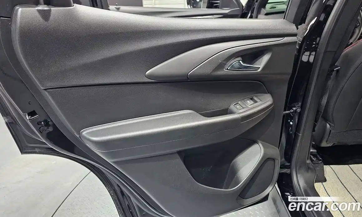 Chevrolet TrailBlazer 2021 1.3 гидро в Москве, фото 14