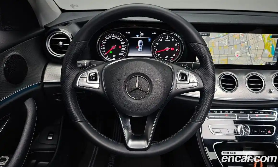 Mercedes-Benz E-Class 2018 2.0 гидро в Москве № 1279838, фото 17