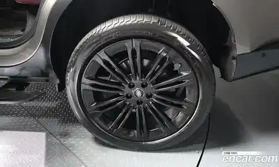 Land Rover Range-Rover 2023 3.0 гидро в Москве № 1280819, миниатюра 5
