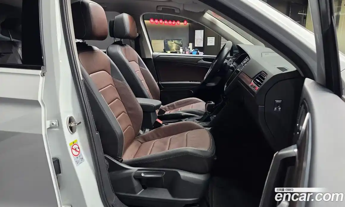 Volkswagen Tiguan 2022 2.0 гидро в Москве № 1323341, фото 17