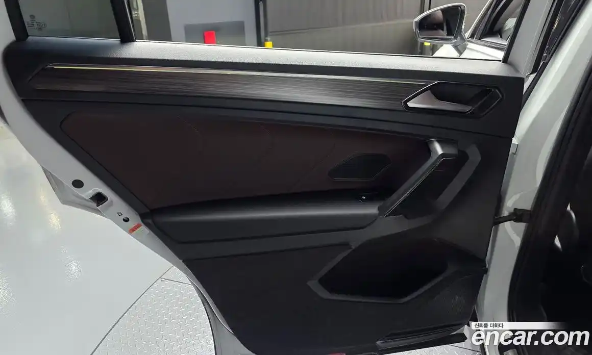 Volkswagen Tiguan 2022 2.0 гидро в Москве № 1323341, фото 30