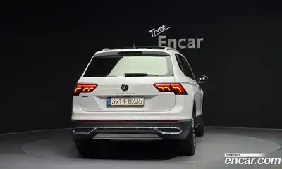 Volkswagen Tiguan 2022 2.0 гидро в Москве № 1323341, миниатюра 4