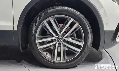 Volkswagen Tiguan 2022 2.0 гидро в Москве № 1323341, миниатюра 5