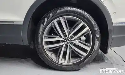 Volkswagen Tiguan 2022 2.0 гидро в Москве № 1323341, миниатюра 7