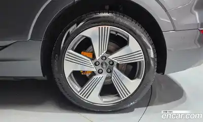 Audi e-tron 2022 0.2 гидро в Москве № 1348538, миниатюра 7