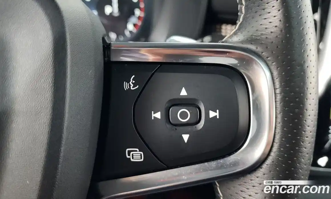 Volvo XC40 2018 2.0 гидро в Москве № 1348842, фото 21