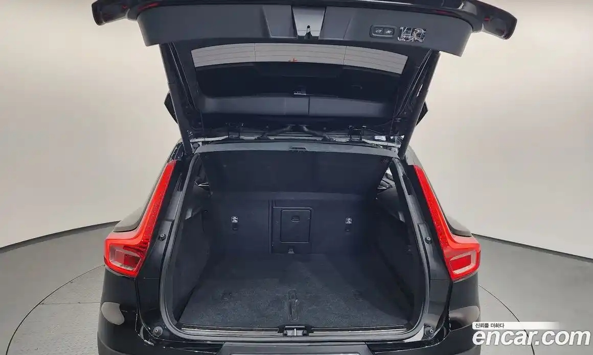 Volvo XC40 2018 2.0 гидро в Москве № 1348842, фото 25