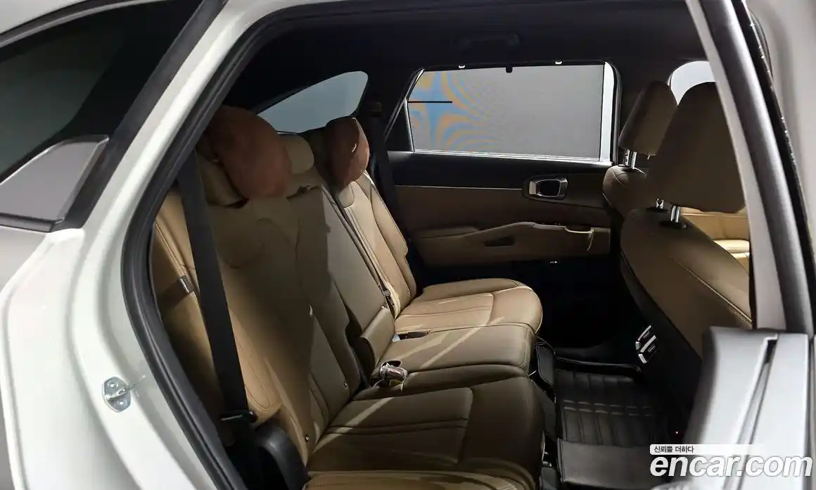 Kia Sorento 2023 2.5 гидро в Москве № 1399468, фото 16