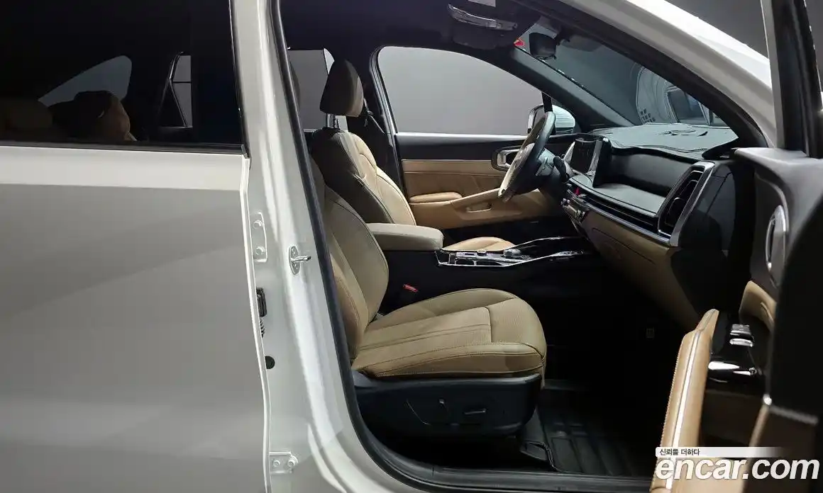 Kia Sorento 2023 2.5 гидро в Москве № 1399468, фото 17