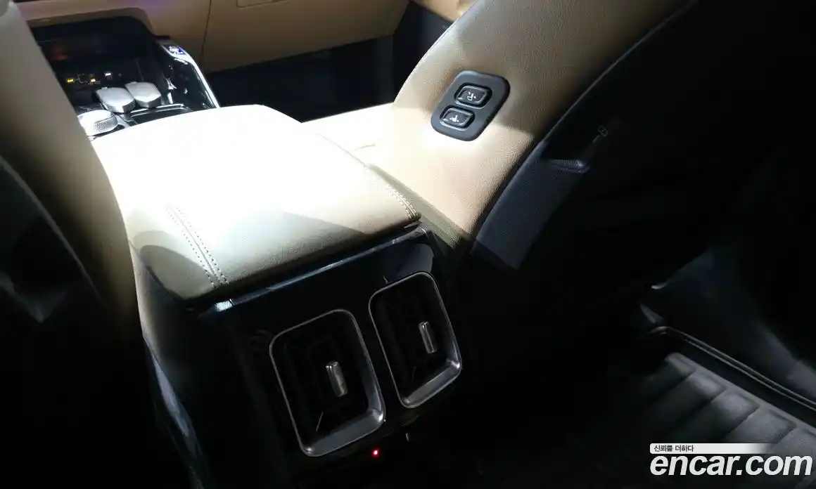 Kia Sorento 2023 2.5 гидро в Москве № 1399468, фото 24