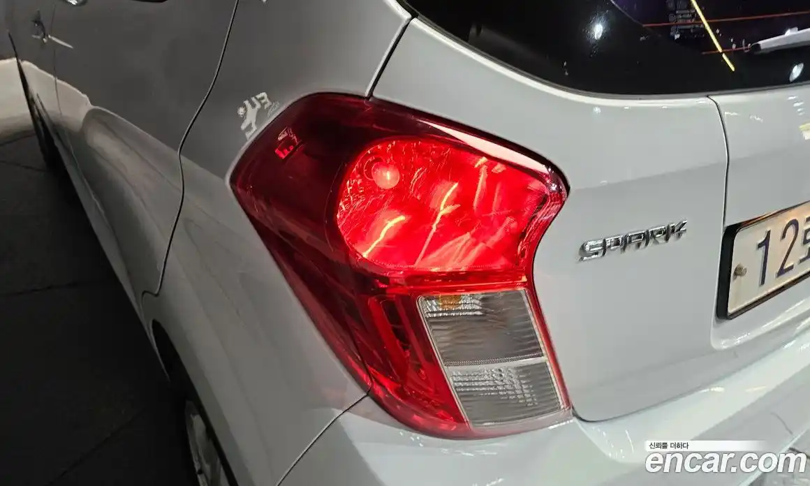 Chevrolet Spark 2016 1.0 гидро в Москве, фото 9