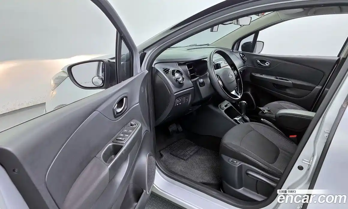Renault QM3 2015 1.5 гидро в Москве № 1402757, фото 13