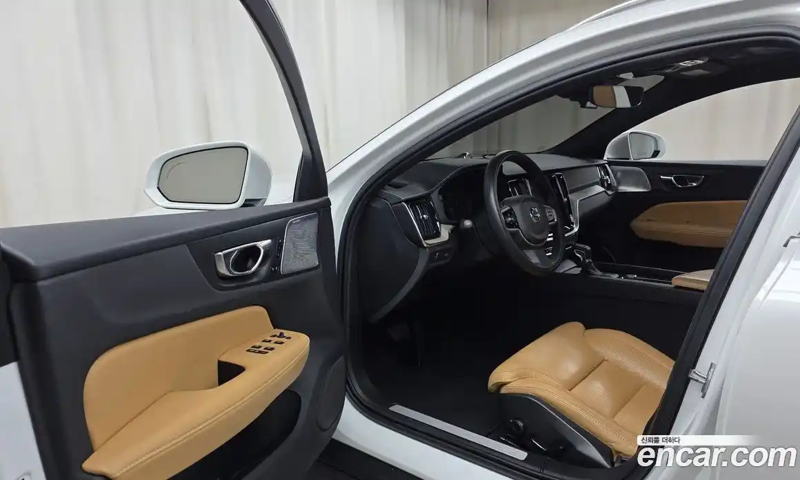 Volvo V60 2019 2.0 гидро в Москве № 1404708, фото 13