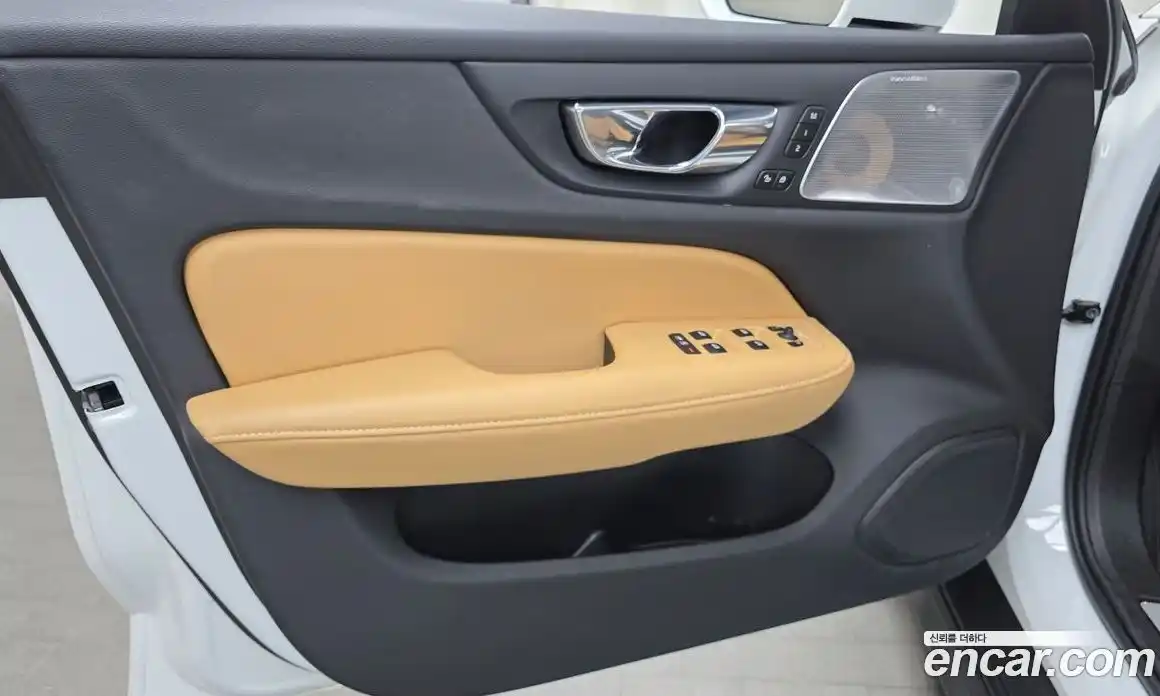 Volvo V60 2019 2.0 гидро в Москве № 1404708, фото 14