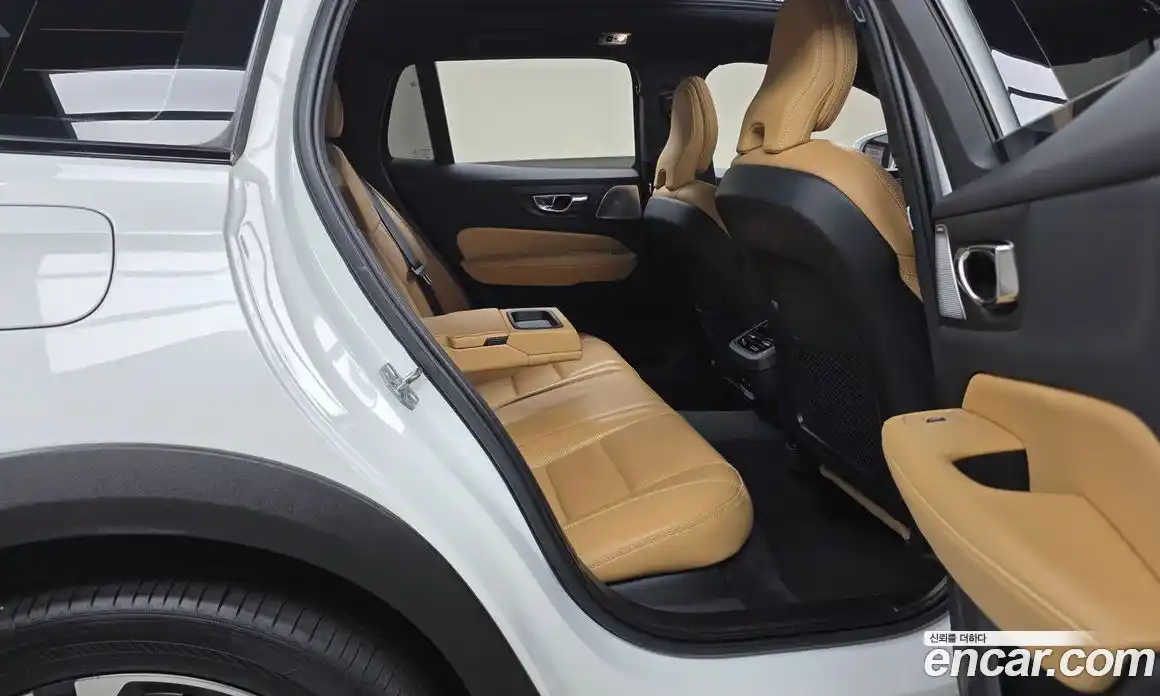Volvo V60 2019 2.0 гидро в Москве № 1404708, фото 18