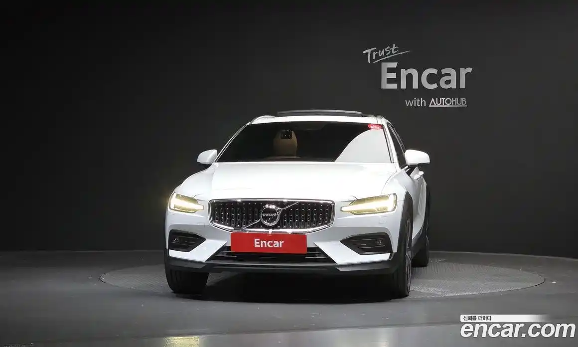Volvo V60 2019 2.0 гидро в Москве № 1404708, фото 3