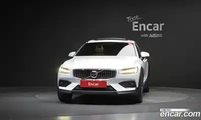 Volvo V60 2019 2.0 гидро в Москве № 1404708, миниатюра 3