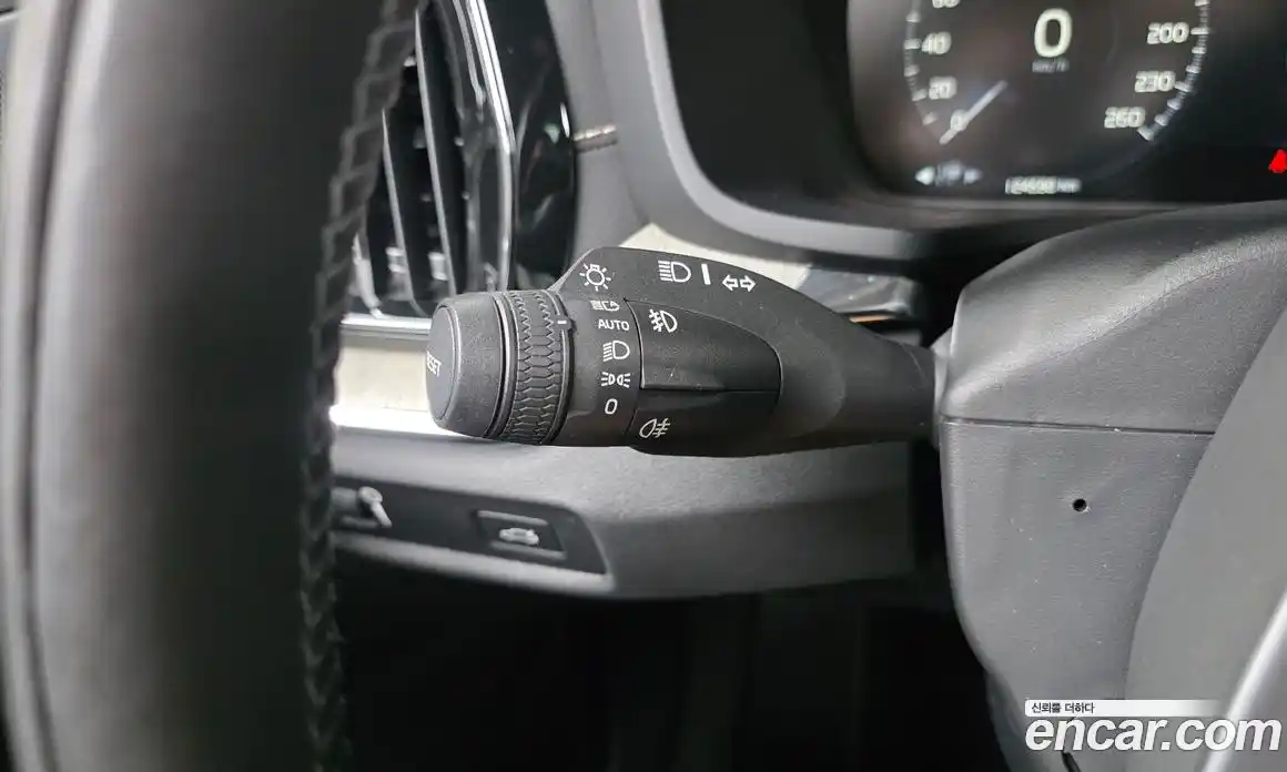 Volvo V60 2019 2.0 гидро в Москве № 1404708, фото 31