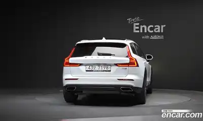 Volvo V60 2019 2.0 гидро в Москве № 1404708, миниатюра 4