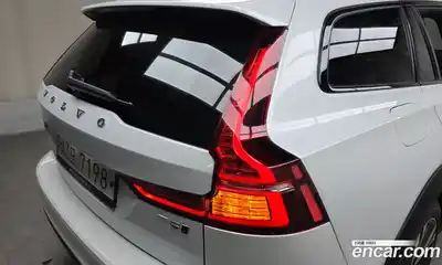 Volvo V60 2019 2.0 гидро в Москве № 1404708, миниатюра 9