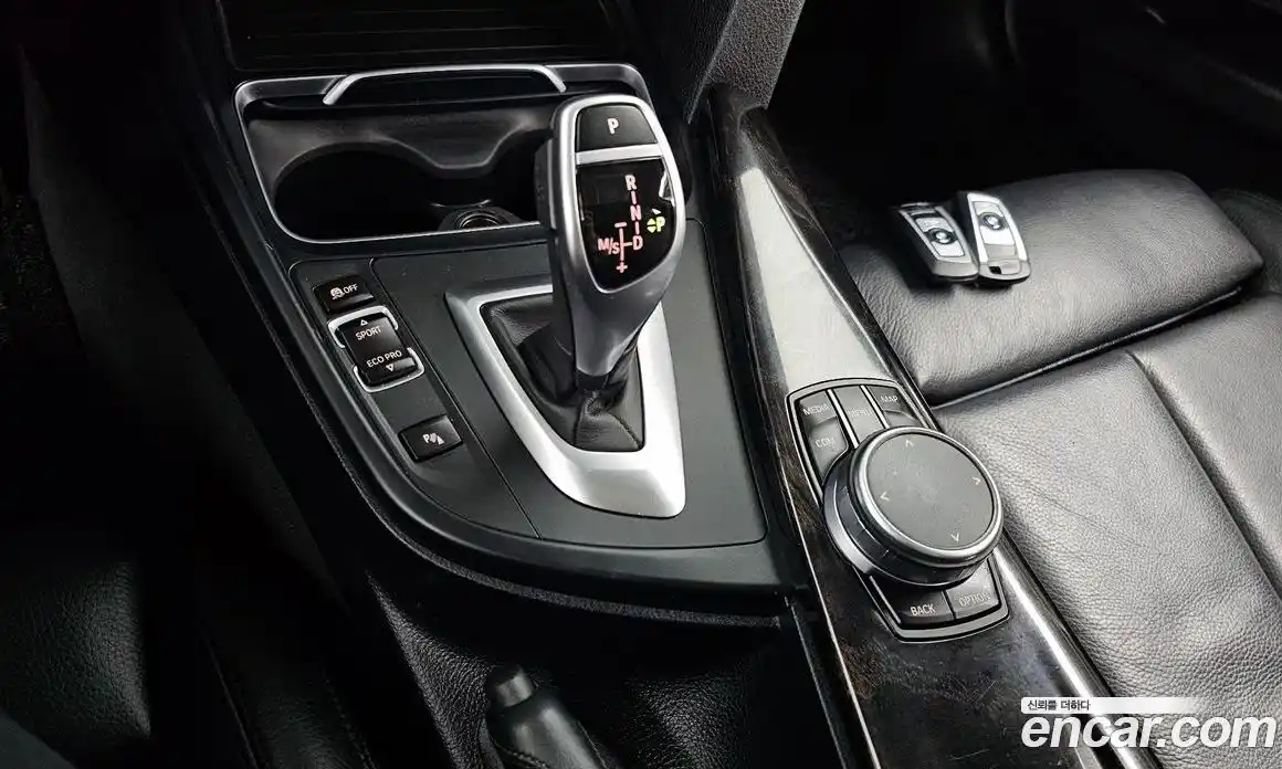 BMW 3-Series 2018 2.0 гидро в Москве, фото 11