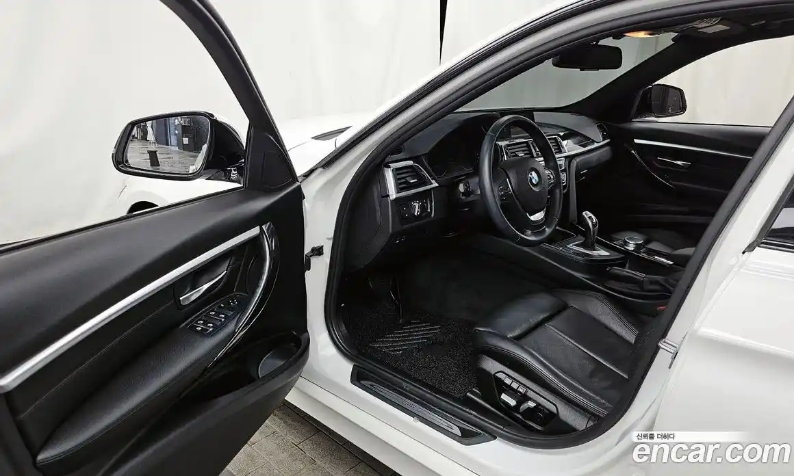 BMW 3-Series 2018 2.0 гидро в Москве, фото 12