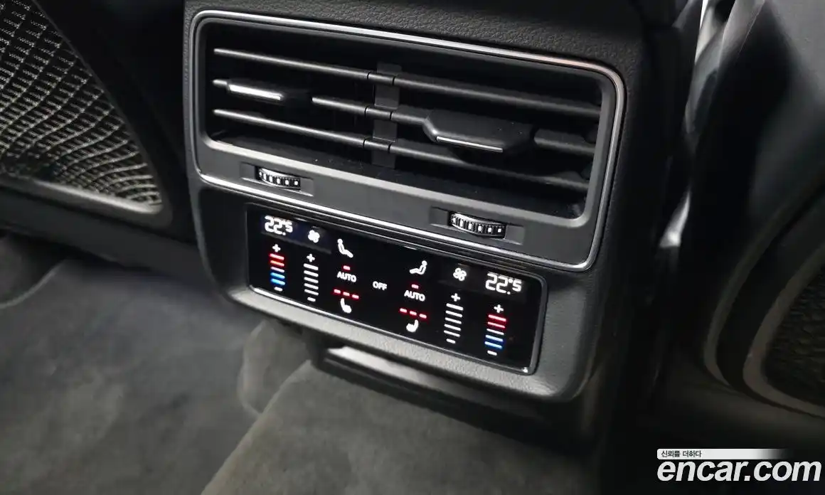 Audi Q8 2021 3.0 гидро в Москве № 1422385, фото 24