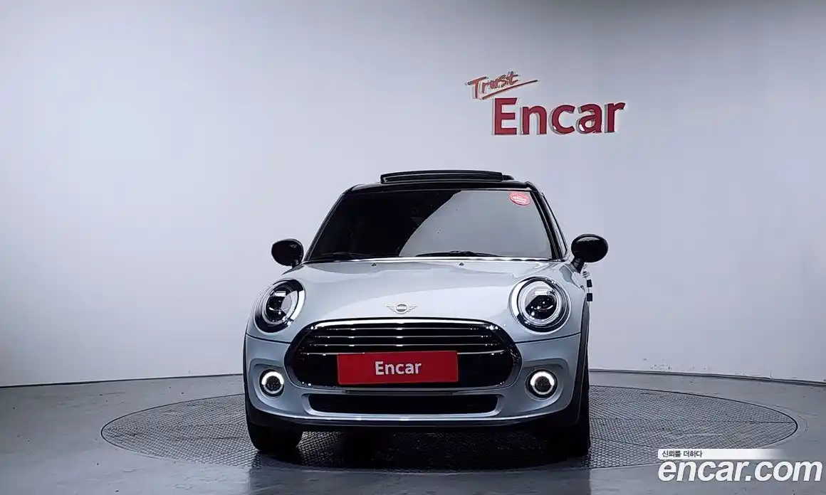 Mini Cooper 2021 1.5 гидро в Москве № 1423677, фото 3