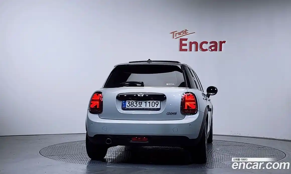 Mini Cooper 2021 1.5 гидро в Москве № 1423677, фото 4