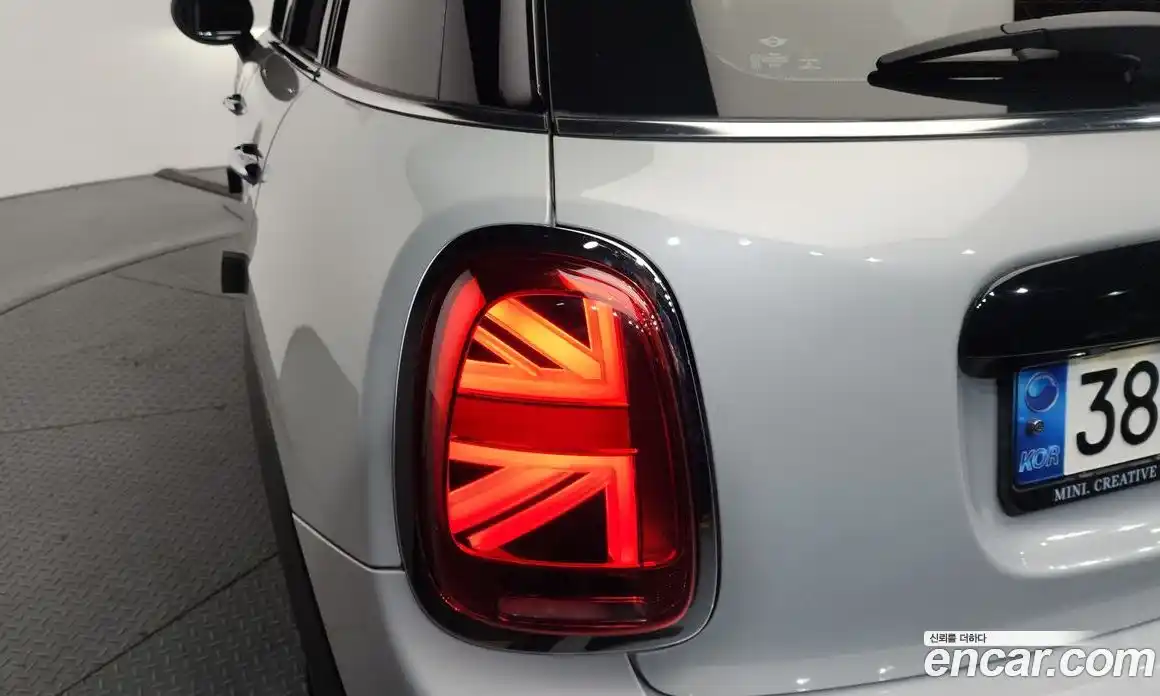 Mini Cooper 2021 1.5 гидро в Москве № 1423677, фото 9