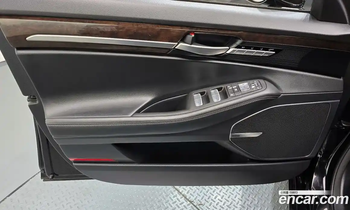 Genesis EQ900 2016 3.8 гидро в Москве, фото 14