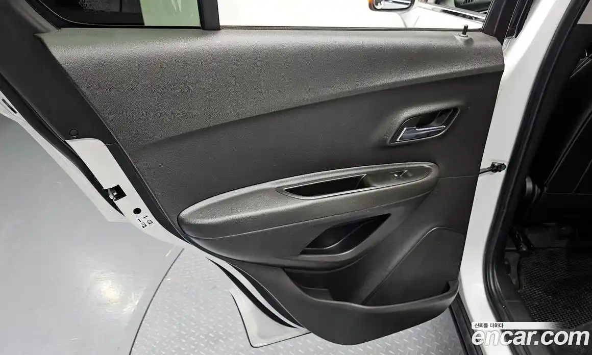 Chevrolet Trax 2017 1.4 гидро в Москве № 1541629, фото 15