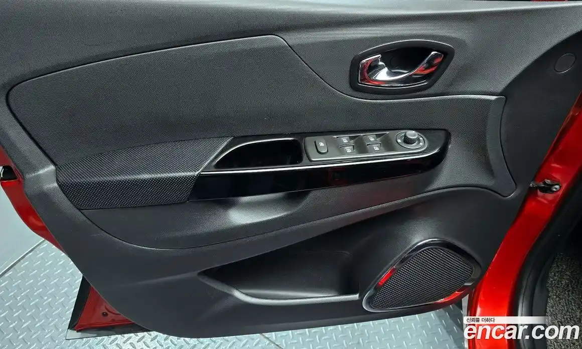 Renault QM3 2015 1.5 гидро в Москве № 1543244, фото 14