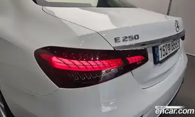 Mercedes-Benz E-Class 2021 2.0 гидро в Москве № 1544878, миниатюра 9
