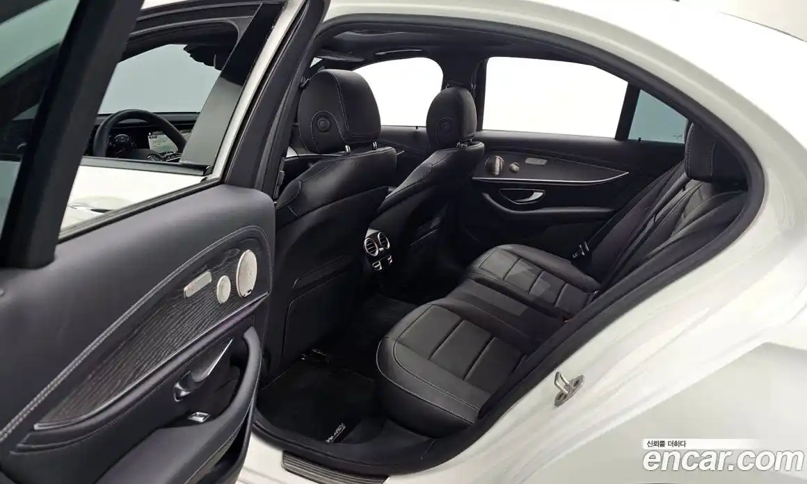 Mercedes-Benz E-Class 2023 2.0 гидро в Москве № 1545009, фото 17