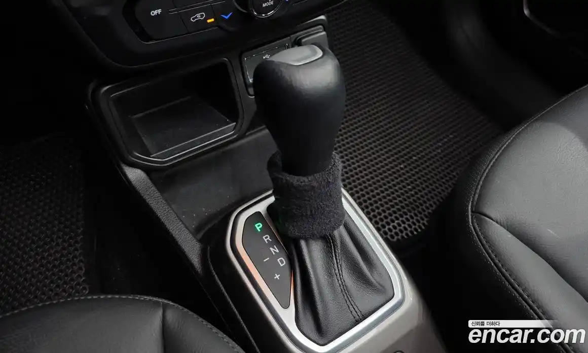 Jeep Renegade 2021 2.4 гидро в Москве № 1549658, фото 12