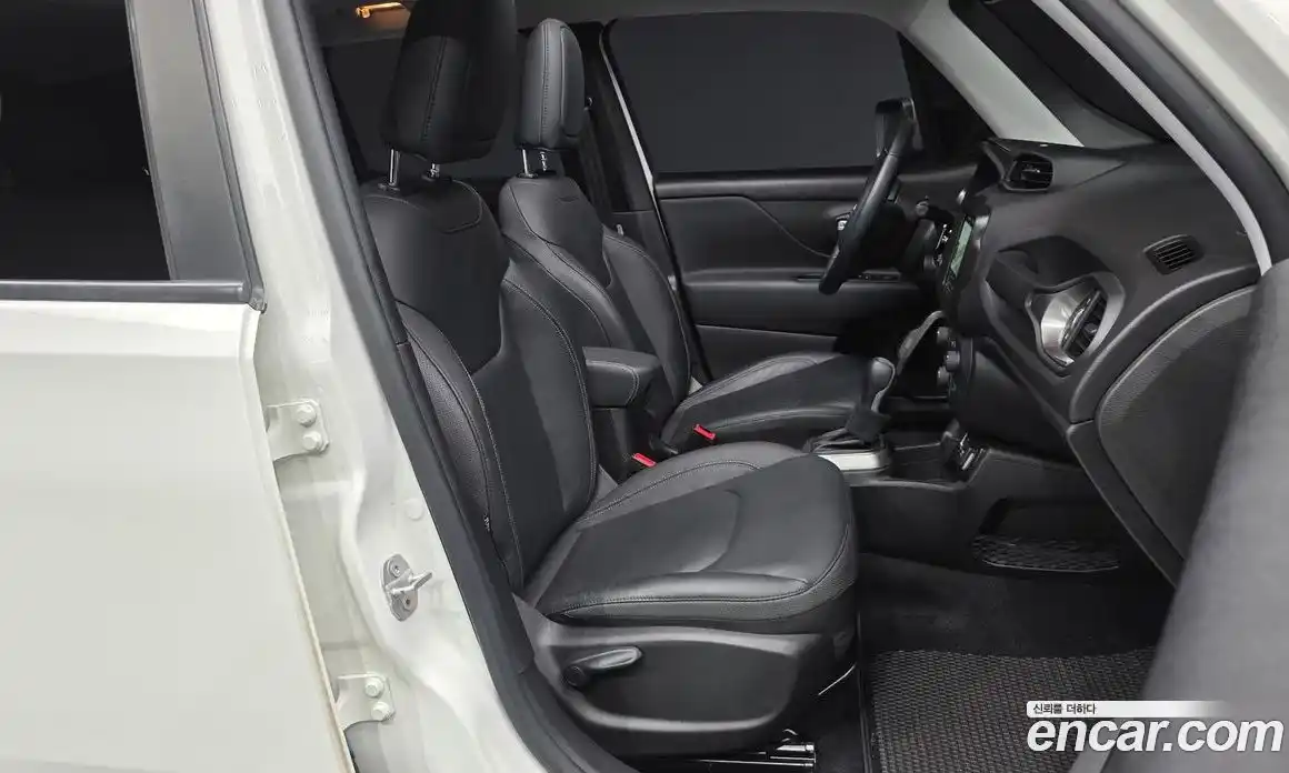 Jeep Renegade 2021 2.4 гидро в Москве № 1549658, фото 17