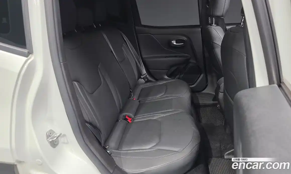 Jeep Renegade 2021 2.4 гидро в Москве № 1549658, фото 18
