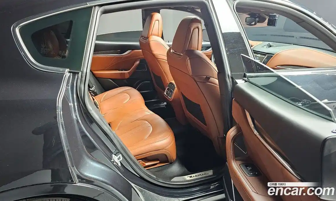 Maserati Levante 2019 3.0 гидро, фото 18