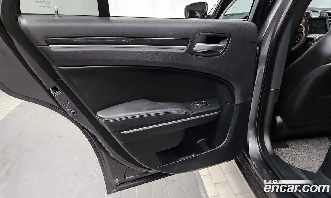 Chrysler 300C 2016 3.6 гидро в Москве № 1551541, фото 15