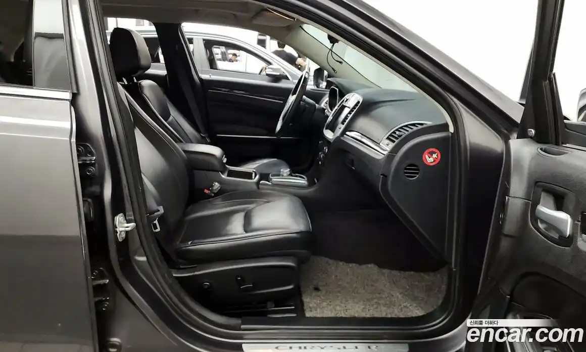 Chrysler 300C 2016 3.6 гидро в Москве № 1551541, фото 17