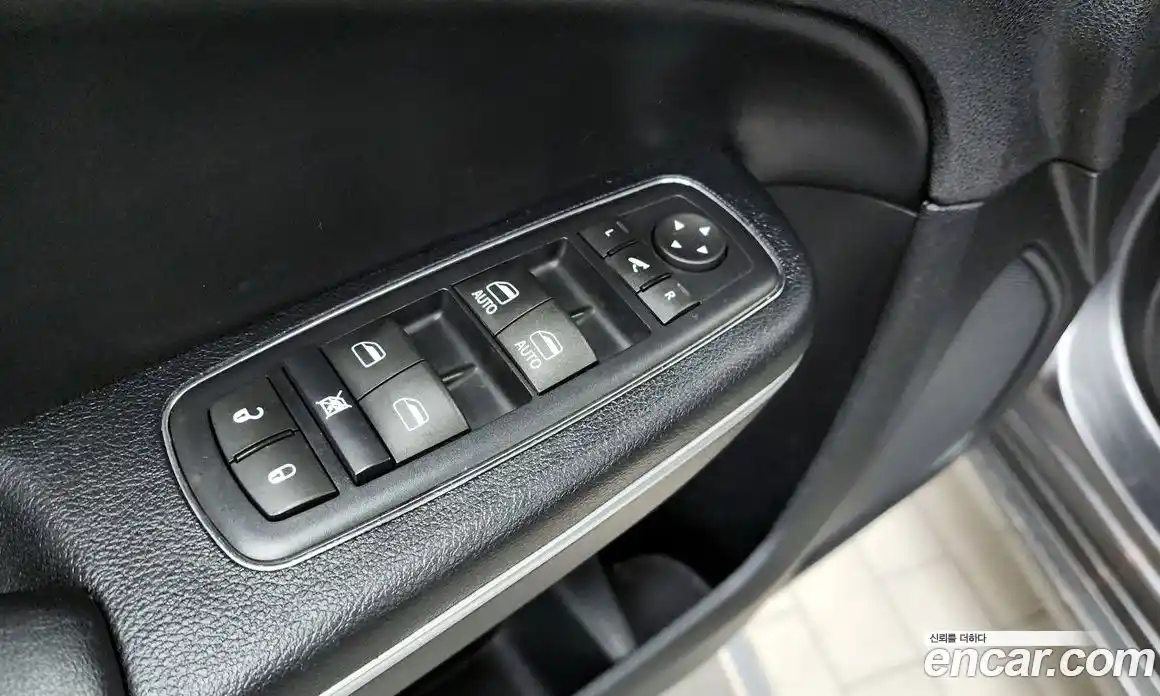 Chrysler 300C 2016 3.6 гидро в Москве № 1551541, фото 29